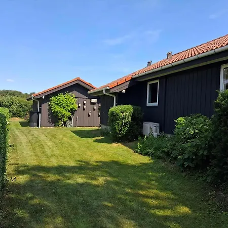 펜션 Cozy Summer House By The And Forest *