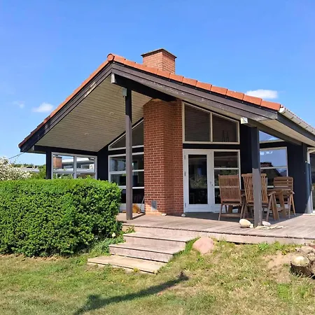 Cozy Summer House By The And Forest 펜션