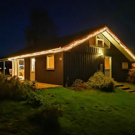 Cozy Summer House By The And Forest Vakantiehuis